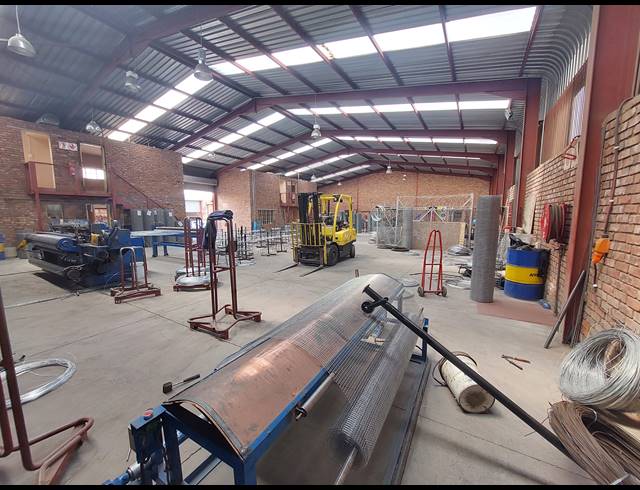 707M² FACTORY FOR SALE IN ANDERBOLT